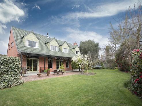 32 Hampton Place, Burnside