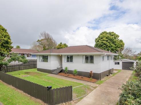 353 Roscommon Road, Clendon Park