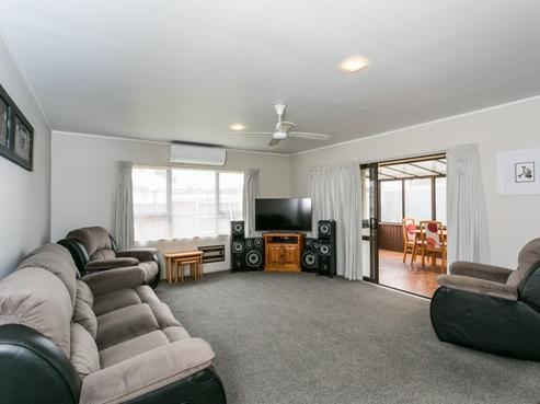 33A Trinity Crescent, Pirimai