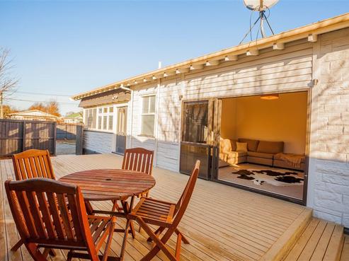 163 Hills Road, Edgeware