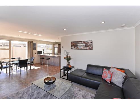 208C Annesbrook Drive, Wakatu