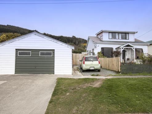 18 Ann Street, Bluff
