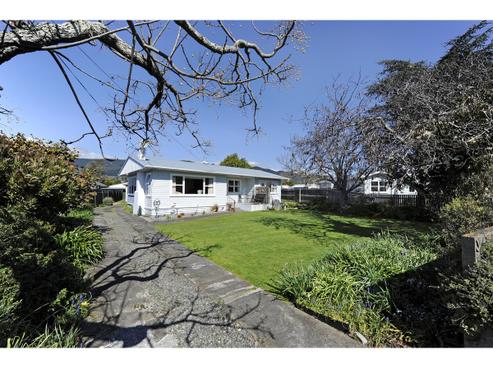 12 Lowry Street, Richmond