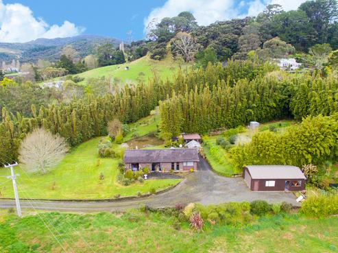 90 Bethells Road, Waitakere