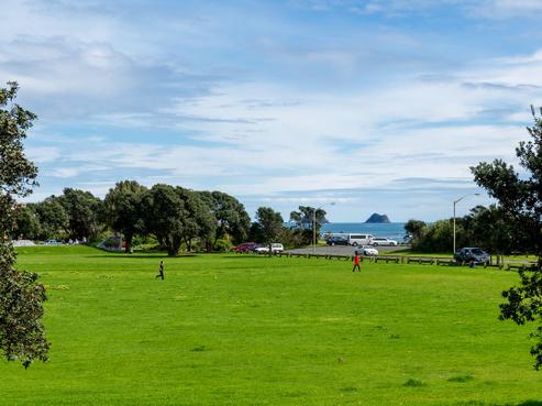 8 Nobs Line, Strandon