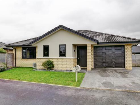 29 Sexton Road, Huntington