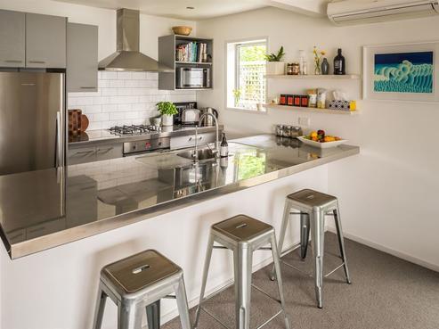 125 Marine Parade, Seatoun