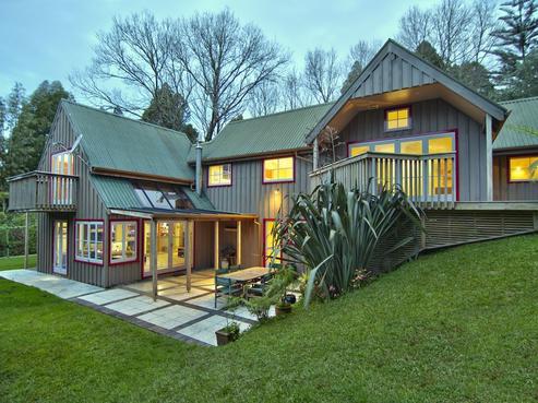100 Victory Road, Laingholm
