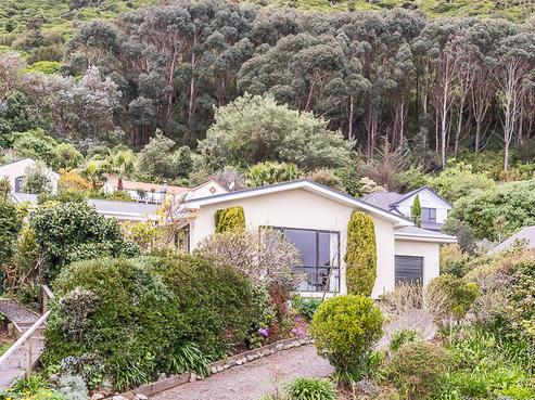 89 Kakariki Grove, Waikanae