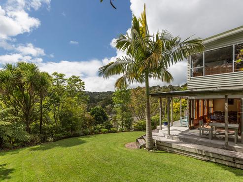 9 Landing Road, Titirangi