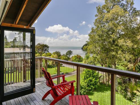 67 Wood Bay Road, Titirangi