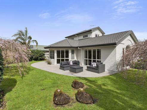 2 Bronte Place, Leamington