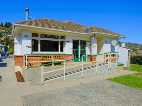 421 North Road, North East Valley