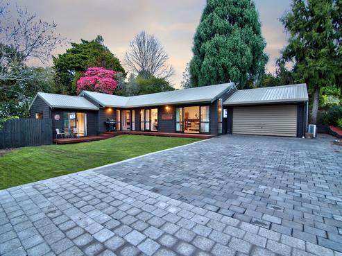 1 South Lynn Road, Titirangi