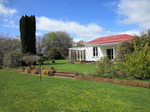 2070 Kimbolton Road, Cheltenham