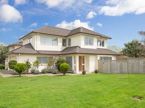 81 Bob Charles Drive, Golflands