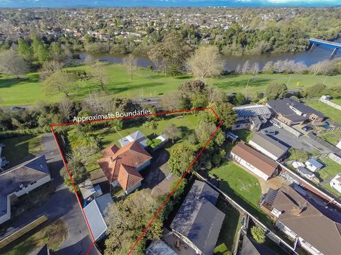 23 Montgomery Crescent, Bader