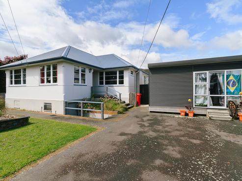 12 Mcdonald Street, Taita