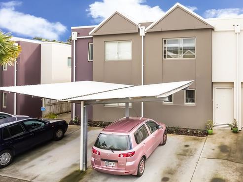 42/21 Hunters Park Drive, Three Kings