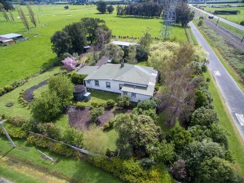 446 Waughs Road, Bunnythorpe