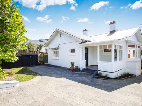 111 West End Road, Westmere