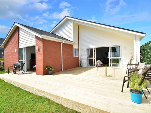 11 Kaipuke Crescent, Gulf Harbour