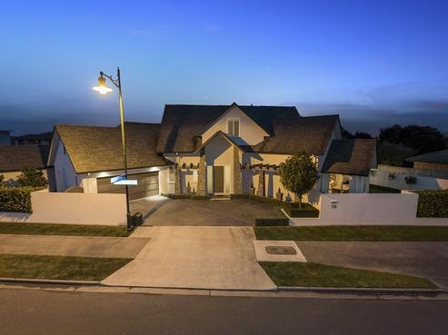 116 Saint James Drive, Huntington