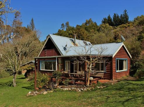 1396 Takaka-collingwood Highway, Parapara