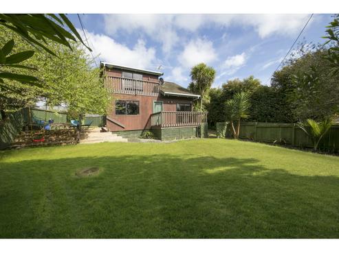 2/99 Konini Road, Titirangi