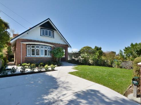 8 Ross Street, Roslyn