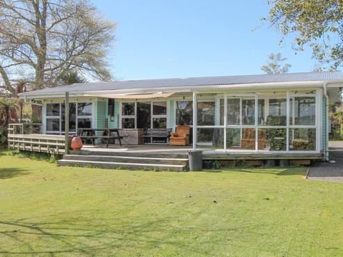 7 Cooper Avenue, Holdens Bay