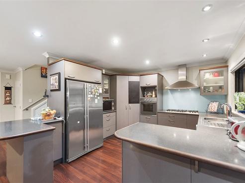 18 Sharaleigh Place, Grandview Heights