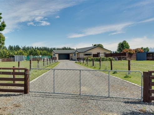 697 Wolffs Road, West Eyreton