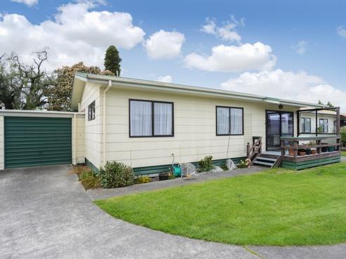 2/806 Saint Aubyn Street East, Parkvale