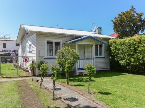 808A Outram Road, Akina
