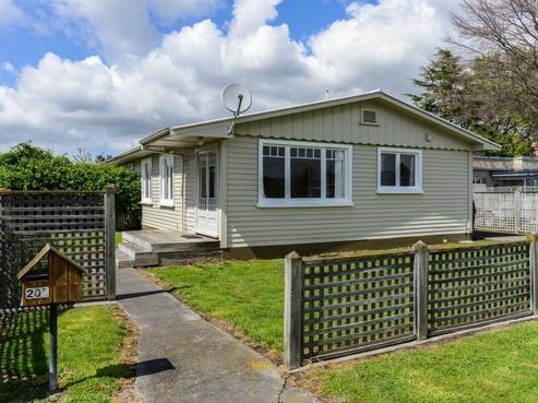 205 Frimley Avenue, Frimley