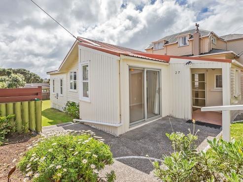 27 Pinnacle Street, Seatoun