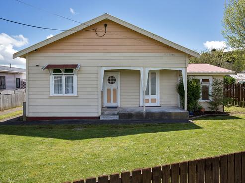 55 Valley Road, Hikurangi