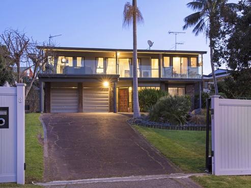 8 Prince Regent Drive, Half Moon Bay