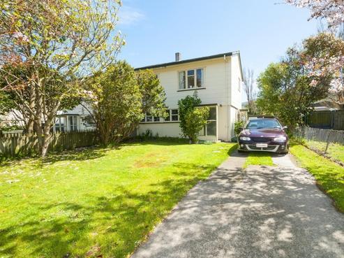 14B Eldon Grove, Taita