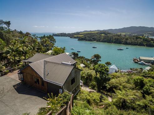 6 Colonel Mould Drive, Mangonui