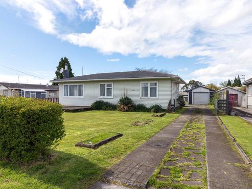 72 Sunset Road, Mangakakahi