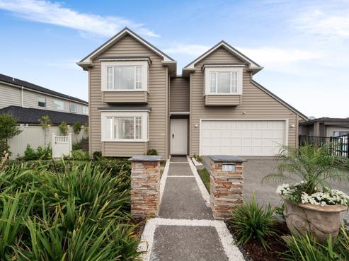 22 Remuremu Street, Long Bay