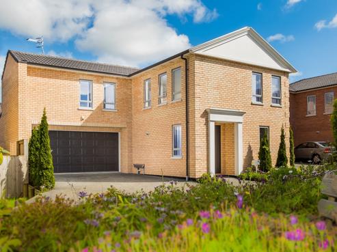 61A Fields Parade, Oteha