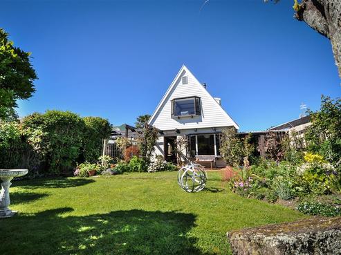7 Alton Lane, Nelson City
