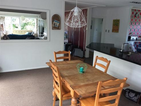 16 Avenue Road, Foxton