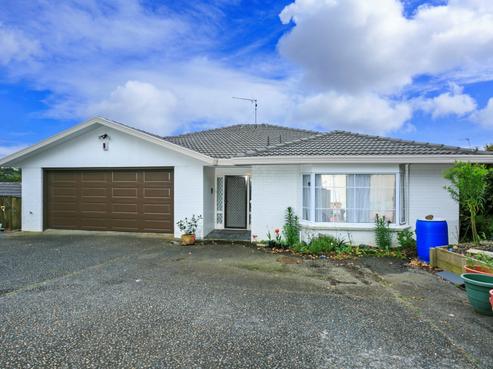 74B Pupuke Road, Hillcrest