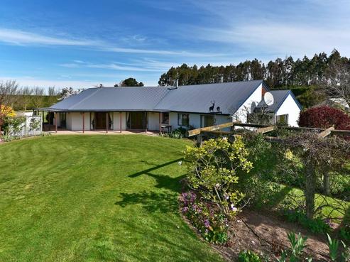 1057 Greendale Road, Darfield