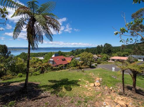24 Brunette Drive, Acacia Bay