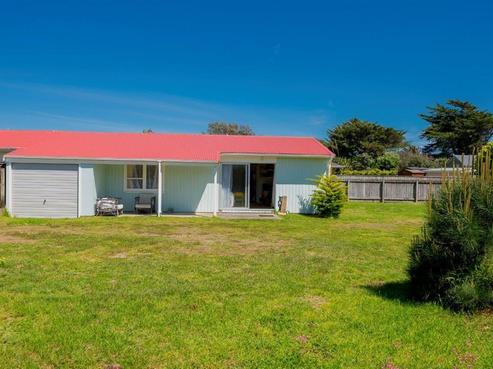 102 Tutere Street, Waikanae Beach